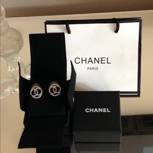 Chanel cc silver stud earrings,box, pouch